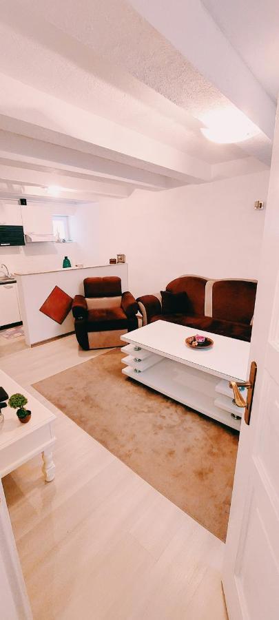 Ema Apartment SJJ Esterno foto